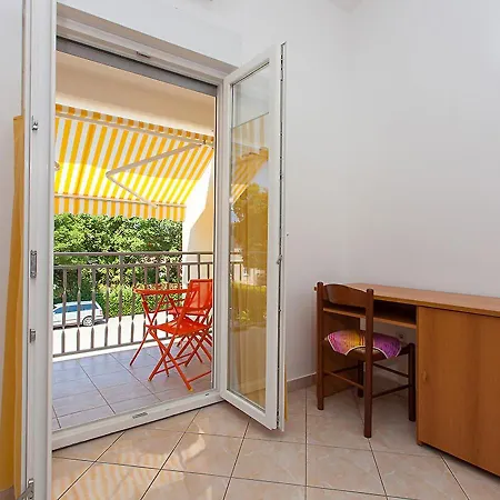 In With Balcony, Air Conditioning, Wifi, Washing Machine 4928-10 Lejlighed *