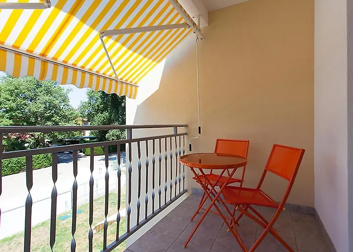 Apartmán In With Balcony, Air Conditioning, Wifi, Washing Machine 4928-10