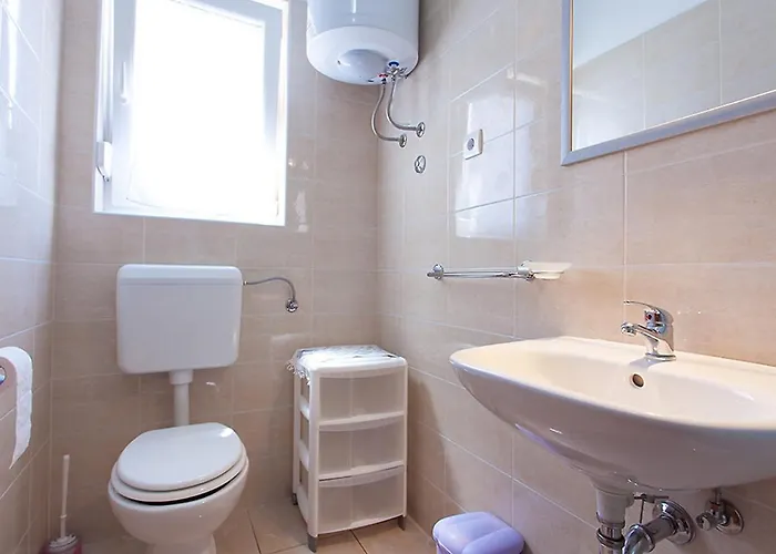 In With Balcony, Air Conditioning, Wifi, Washing Machine 4928-10 *