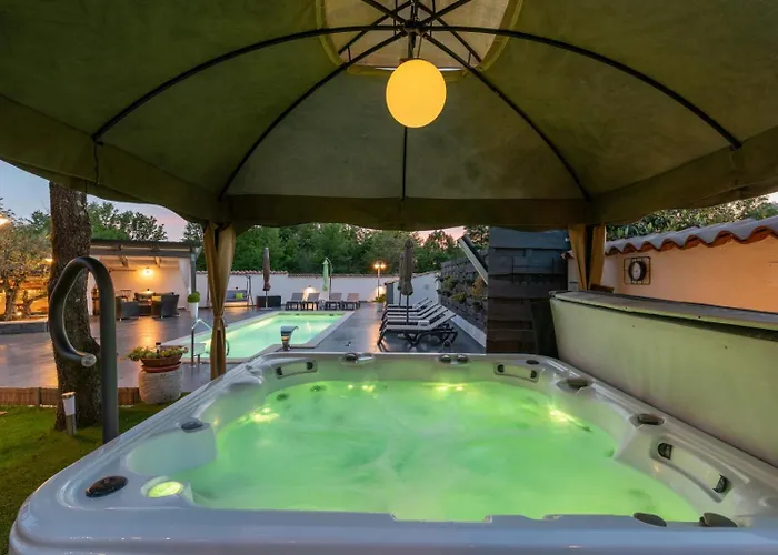 Apartmán In With Balcony, Air Conditioning, Wifi, Washing Machine 4928-10 *