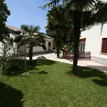 In With Balcony, Air Conditioning, Wifi, Washing Machine 4928-10 Apartamento