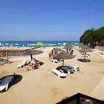 In With Balcony, Air Conditioning, Wifi, Washing Machine 4928-10 Apartamento *