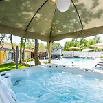 In With Balcony, Air Conditioning, Wifi, Washing Machine 4928-10 * Poreč