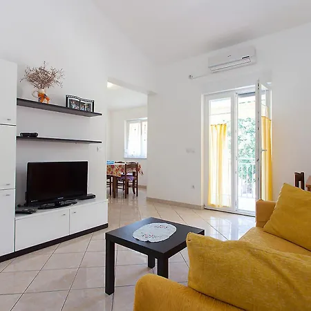 In With Balcony, Air Conditioning, Wifi, Washing Machine 4928-10 *