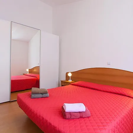 In With Balcony, Air Conditioning, Wifi, Washing Machine 4928-10 Apartmán