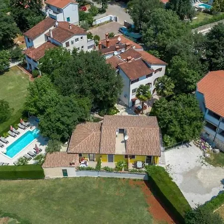 In With Balcony, Air Conditioning, Wifi, Washing Machine 4928-10 * Πόρετς