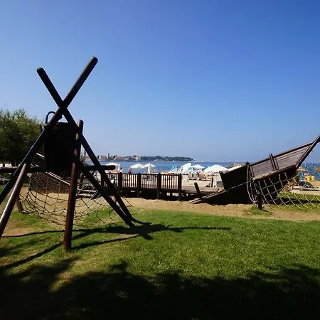 In With Balcony, Air Conditioning, Wifi, Washing Machine 4928-10 Apartment