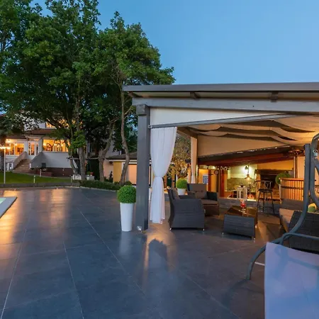 In With Balcony, Air Conditioning, Wifi, Washing Machine 4928-10 *