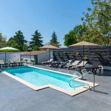 In With Balcony, Air Conditioning, Wifi, Washing Machine 4928-10 *