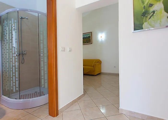 Apartman In With Balcony, Air Conditioning, Wifi, Washing Machine 4928-10