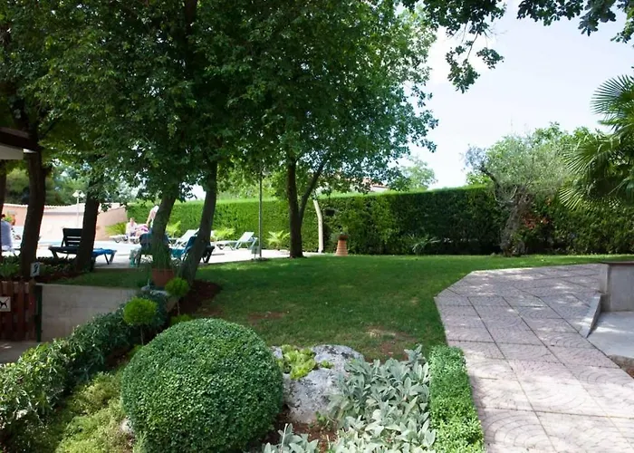 Apartman In With Balcony, Air Conditioning, Wifi, Washing Machine 4928-10 Poreč