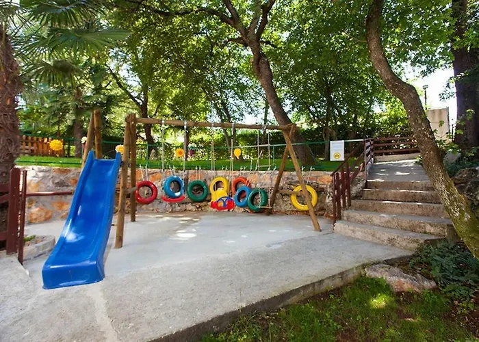 In With Balcony, Air Conditioning, Wifi, Washing Machine 4928-10 Lejlighed *