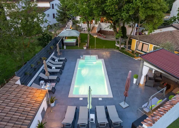 In With Balcony, Air Conditioning, Wifi, Washing Machine 4928-10 Poreč