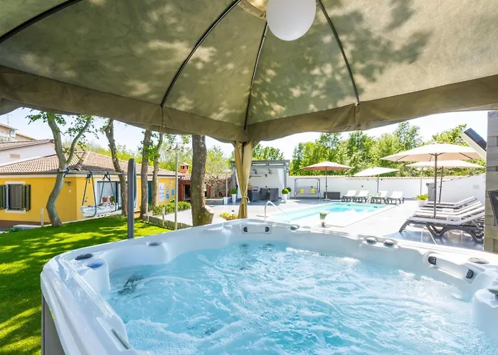 In With Balcony, Air Conditioning, Wifi, Washing Machine 4928-10 * Пореч