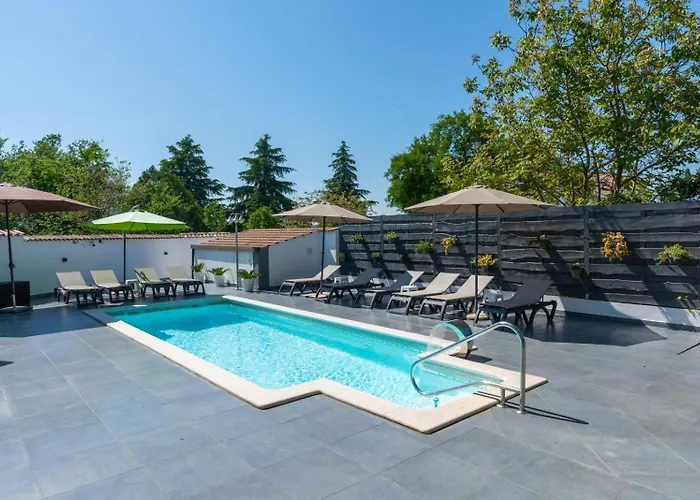 In With Balcony, Air Conditioning, Wifi, Washing Machine 4928-10 *