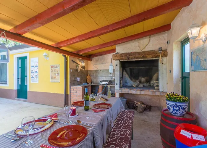 Apartman In With Balcony, Air Conditioning, Wifi, Washing Machine 4928-10 Poreč