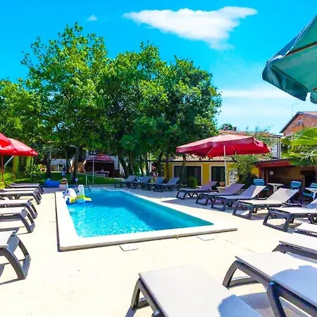 Apartament In With Balcony, Air Conditioning, Wifi, Washing Machine 4928-10 *