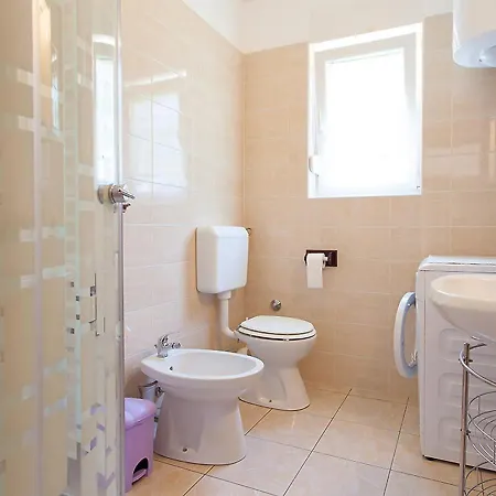 Apartament In With Balcony, Air Conditioning, Wifi, Washing Machine 4928-10 *