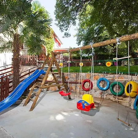 In With Balcony, Air Conditioning, Wifi, Washing Machine 4928-10